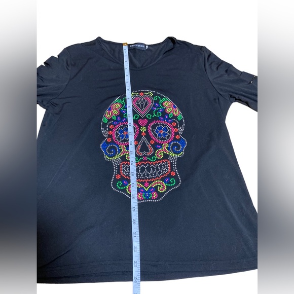 FANCYQUBE Women's black long sleeve top embellished w/Sugar Skull Rhinestones - Picture 4 of 8